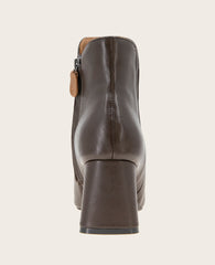 GENTLE SOULS - Danbury Leather Double Gore Heel Boot Chocolate Leather
