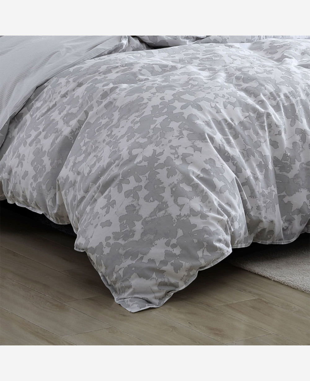 Merrion Grey Comforter + Sham Set Open Lt Pastel Grey