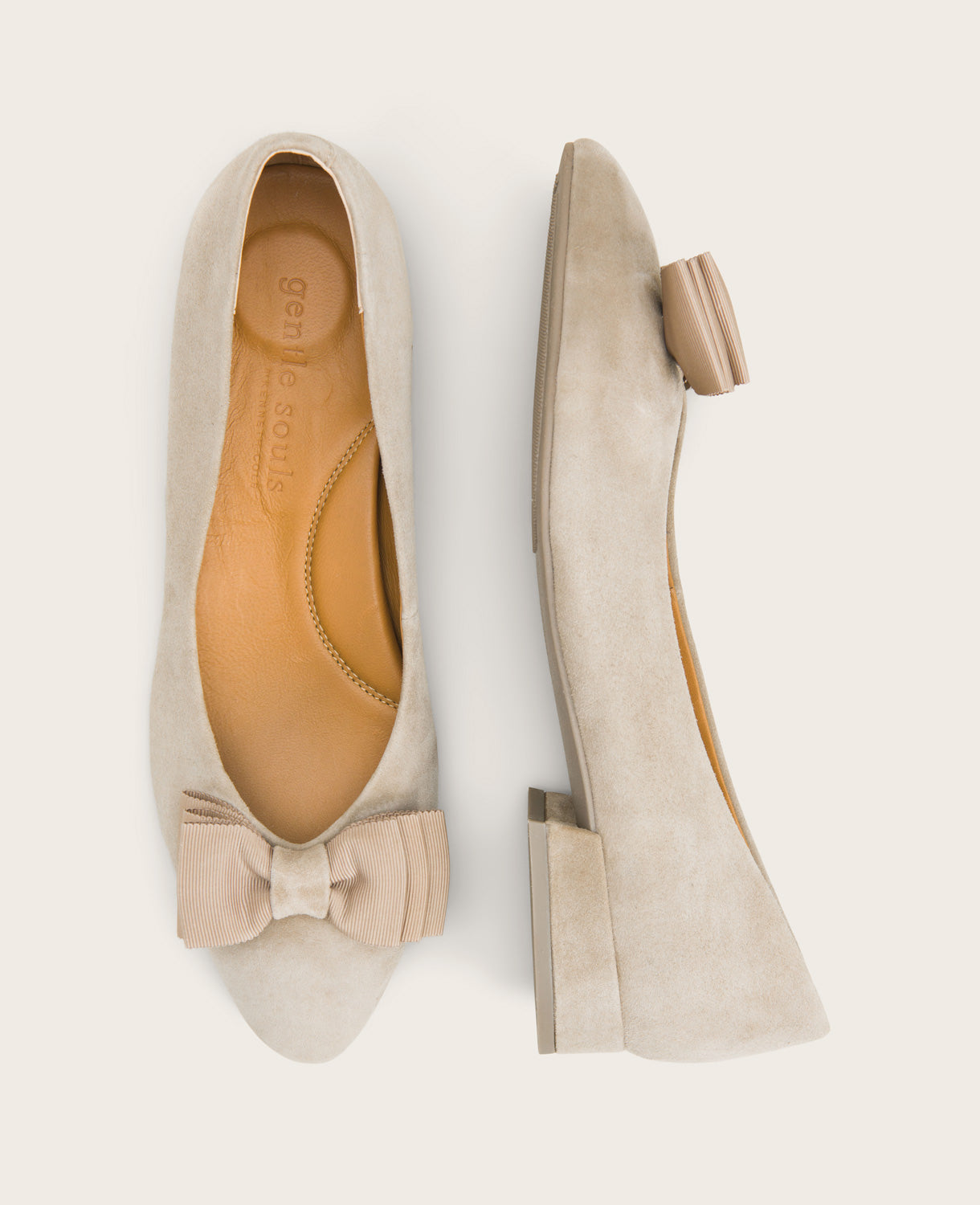 GENTLE SOULS - Atlas Suede Bow Flat Mushroom