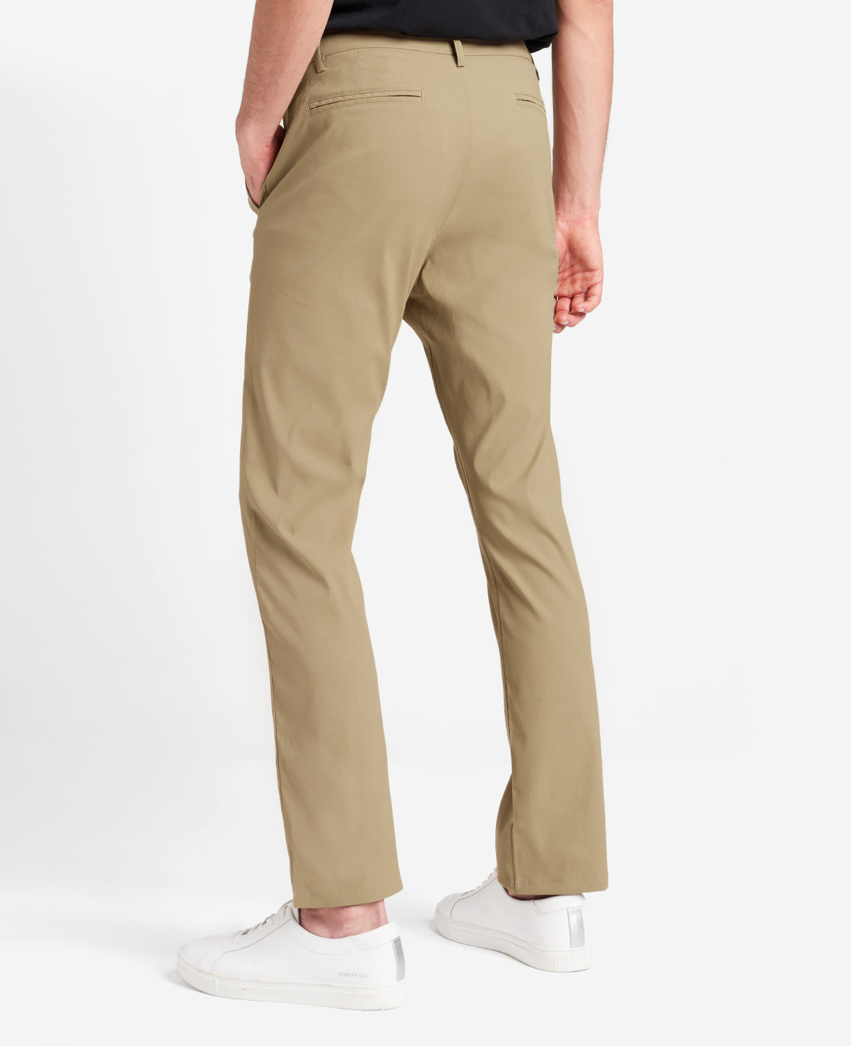 Slim-Fit Tech Chino Light Brown