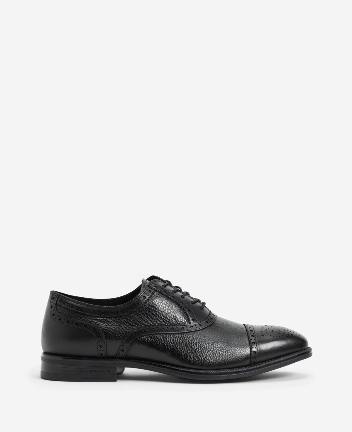Futurepod Leather Lace-Up Oxford with Medallion Cap Toe Black
