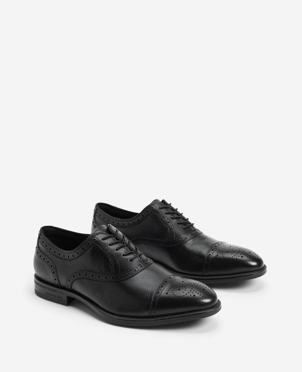 Futurepod Leather Lace-Up Oxford with Medallion Cap Toe Black