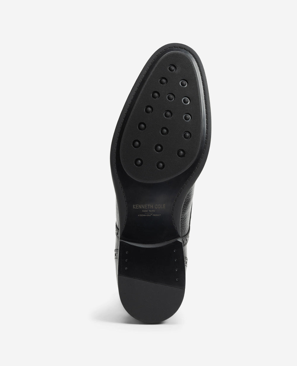 Futurepod Leather Lace-Up Oxford with Medallion Cap Toe Black