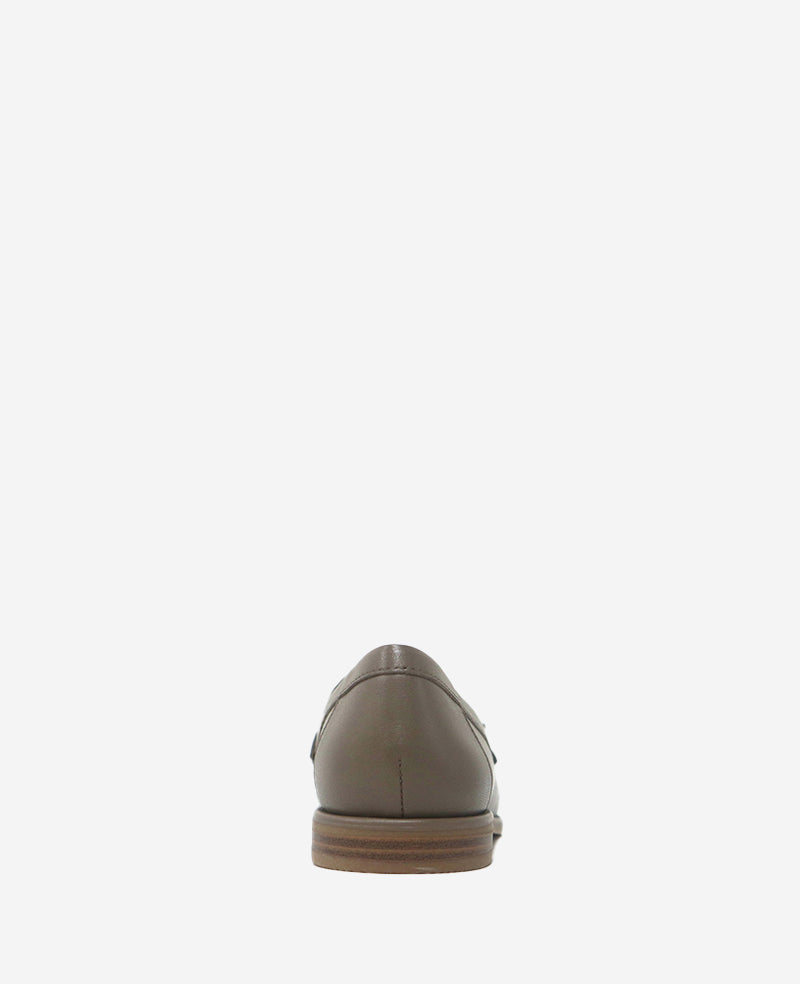 Lyra Leather Loafer Shitake Leather