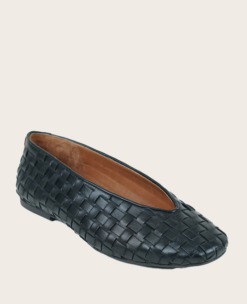 GENTLE SOULS - Willow Woven Leather Flat Black Leather