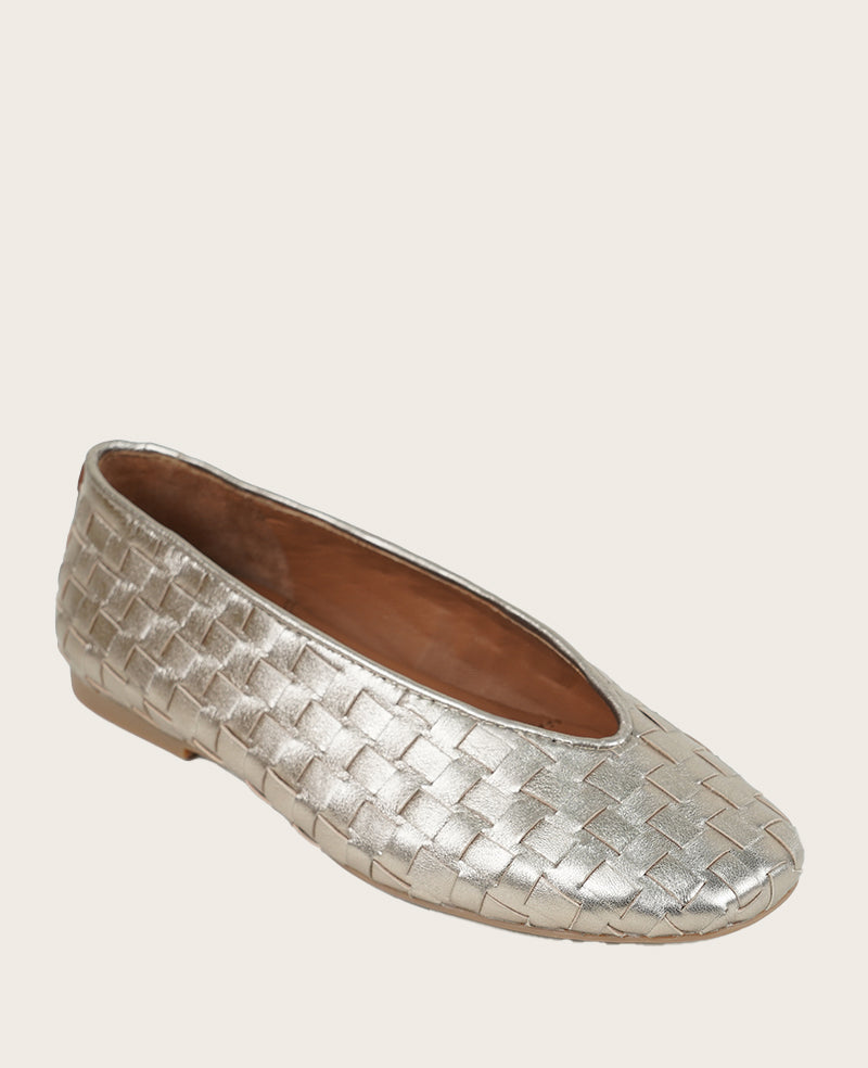 GENTLE SOULS - Willow Woven Leather Flat Gravel Leather