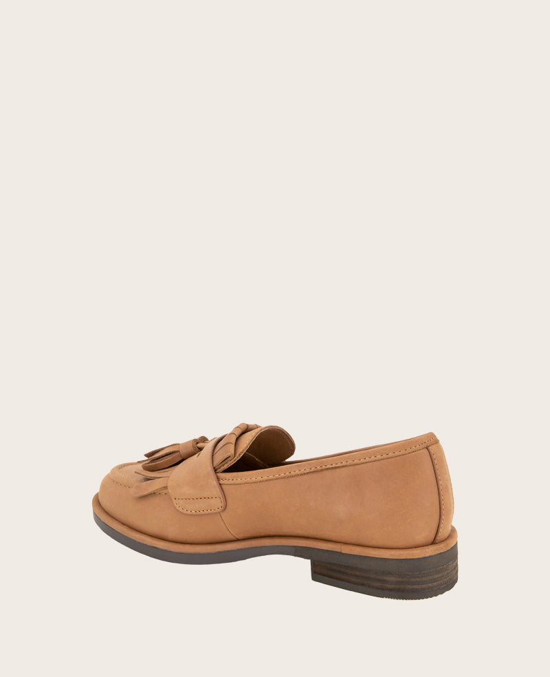 GENTLE SOULS - Cydney Suede Tassel Loafer Ginger Leather