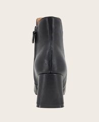 GENTLE SOULS - Danbury Leather Double Gore Heel Boot Black Leather