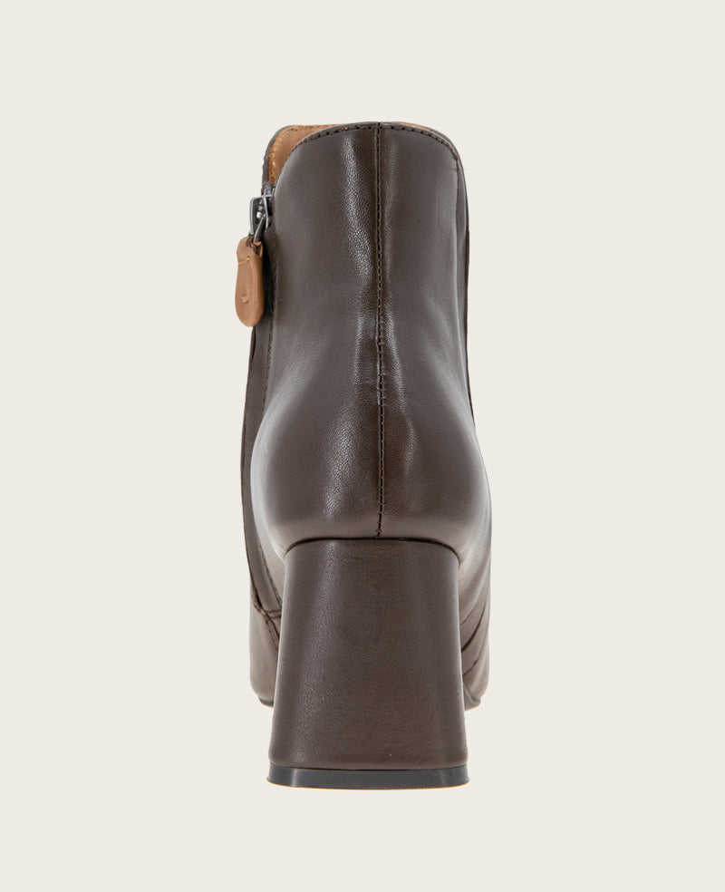 GENTLE SOULS - Danbury Leather Double Gore Heel Boot Chocolate Leather