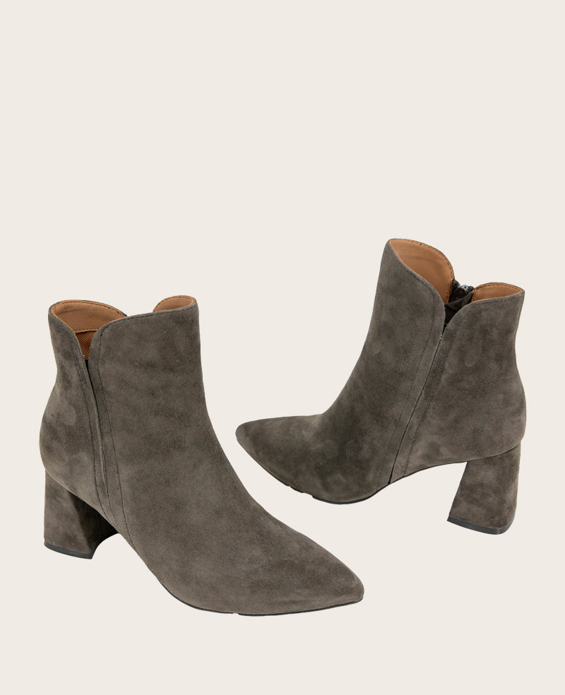 GENTLE SOULS - Danbury Suede Double Gore Heel Boot Shitake Suede