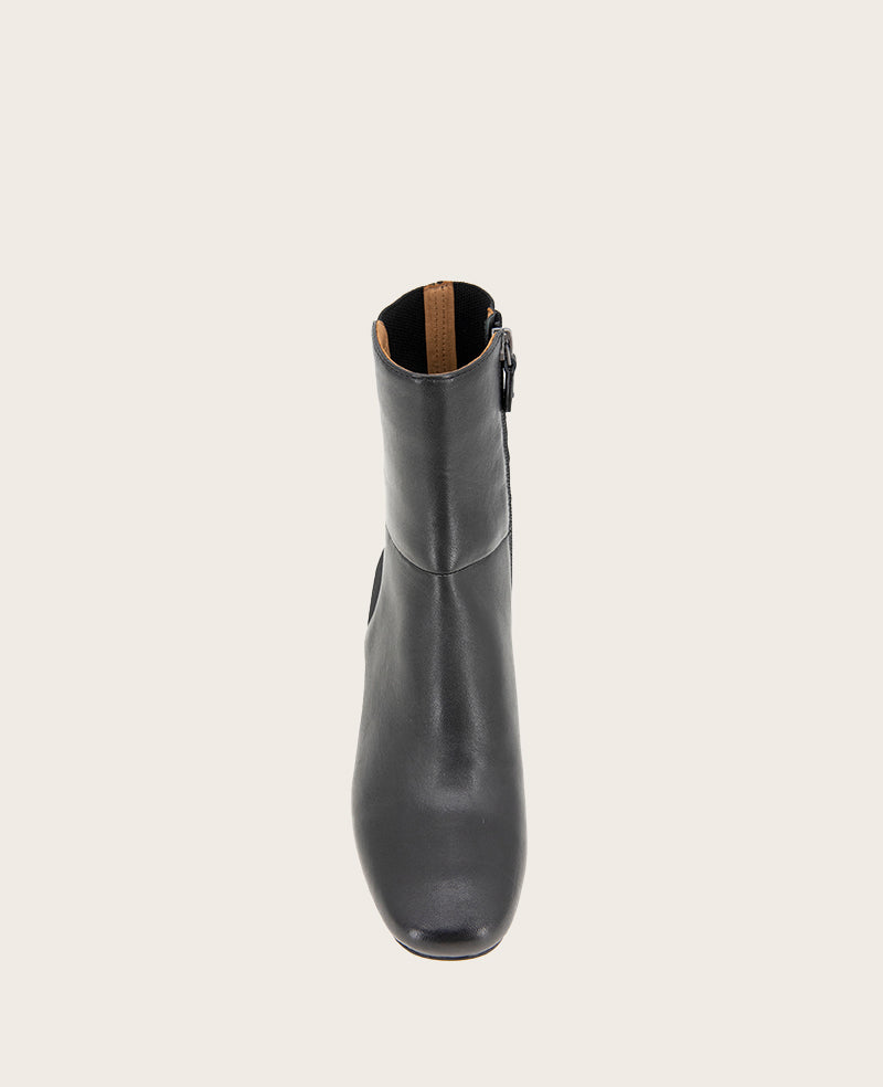 GENTLE SOULS - Emily Leather Elastic Side Zip Boot Black Leather