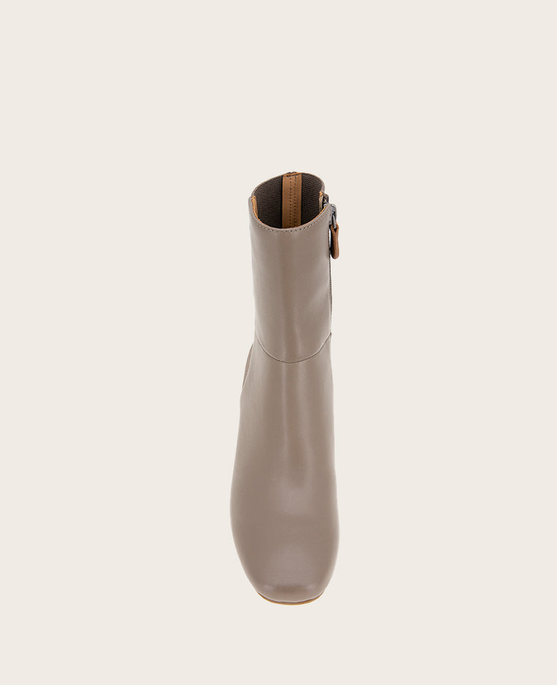 GENTLE SOULS - Emily Leather Elastic Side Zip Boot Shitake Leather