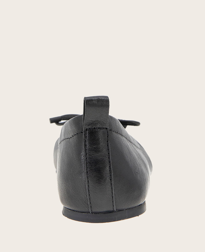 GENTLE SOULS - Marilyn Leather Pleated Ballet Flat Black Leather