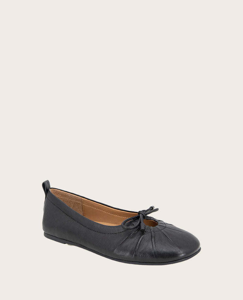 GENTLE SOULS - Marilyn Leather Pleated Ballet Flat Black Leather