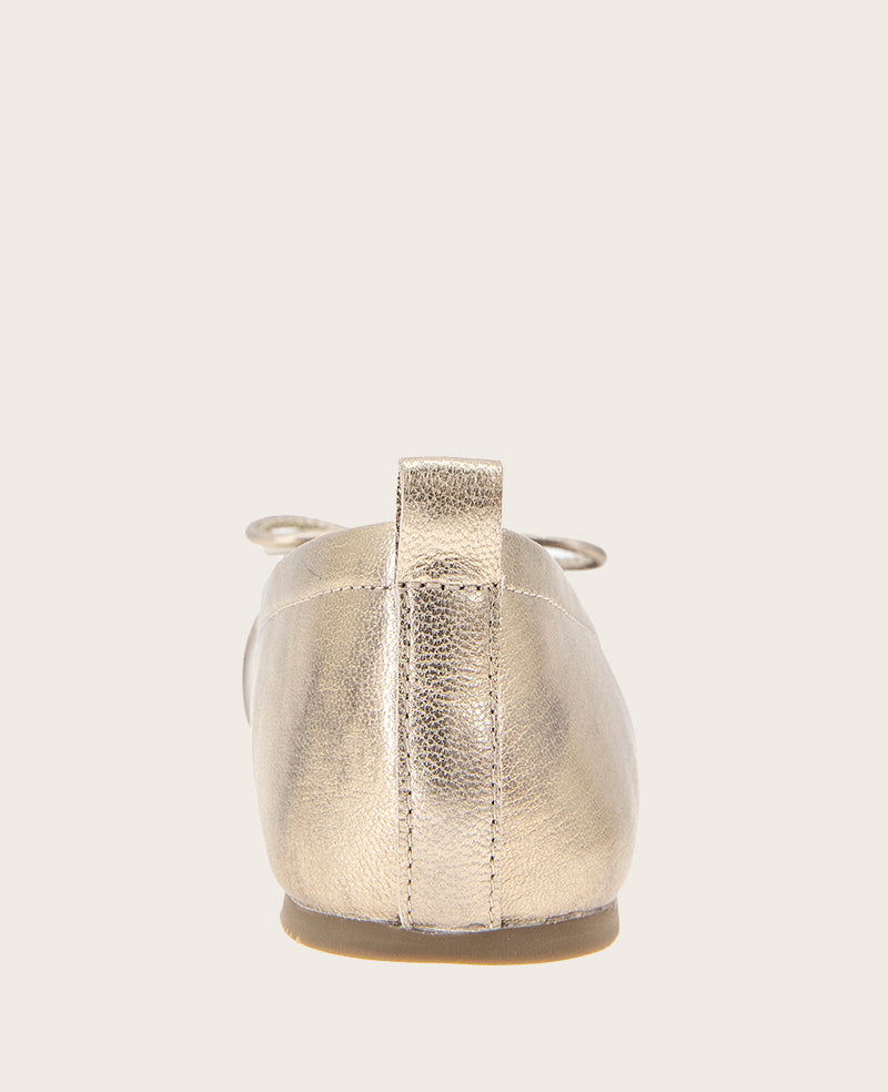 GENTLE SOULS - Marilyn Leather Pleated Ballet Flat Gravel Leather