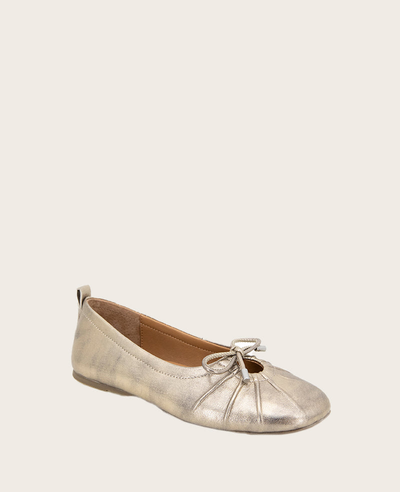 GENTLE SOULS - Marilyn Leather Pleated Ballet Flat Gravel Leather