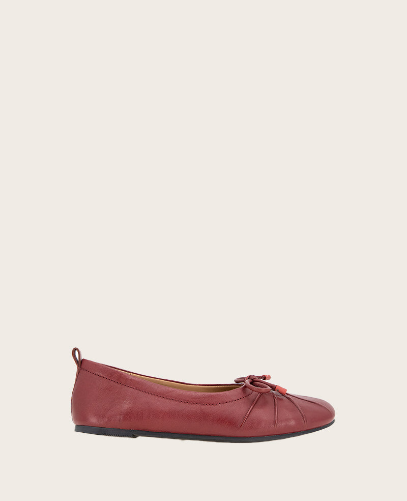 GENTLE SOULS -  Marilyn Leather Pleated Ballet Flat Rio Red Leather