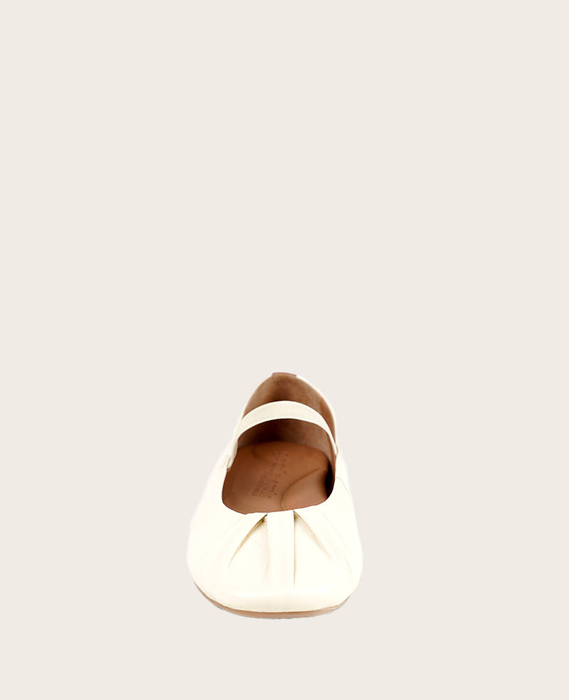 GENTLE SOULS -  Walden Leather Pleated Toe Mary Jane Flat Lambs Wool Leather