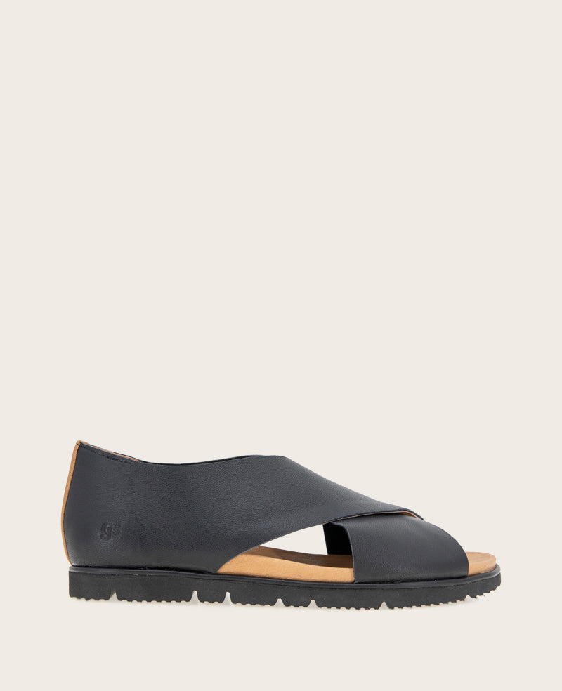 GENTLE SOULS - Leslie X Band Leather Tread Sole Sandal Black Leather