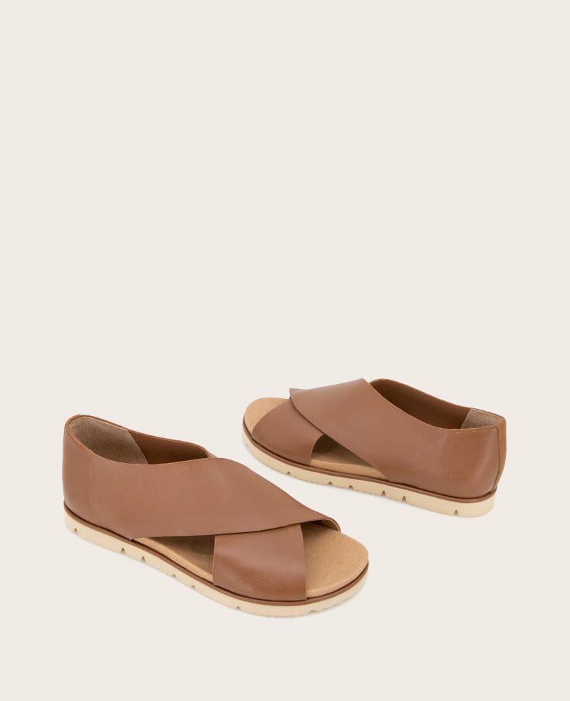 GENTLE SOULS - Leslie X Band Leather Tread Sole Sandal Luggage Leather