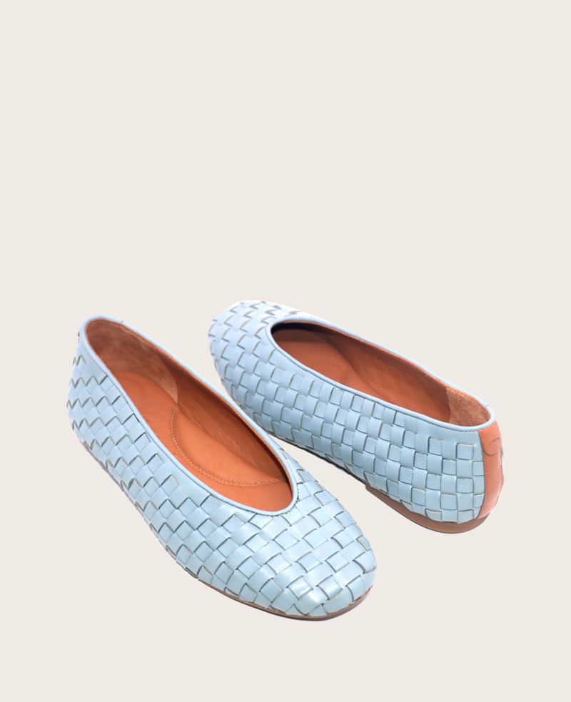 GENTLE SOULS - Willow Woven Leather Flat Ashley Blue Leather
