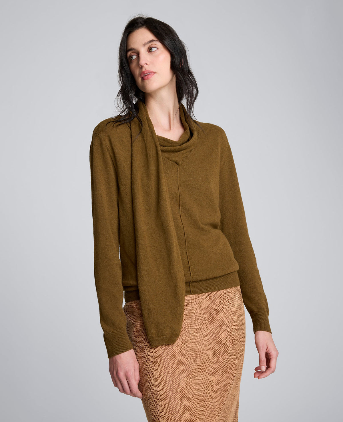 V-Neck Scarf Sweater Dk Moss