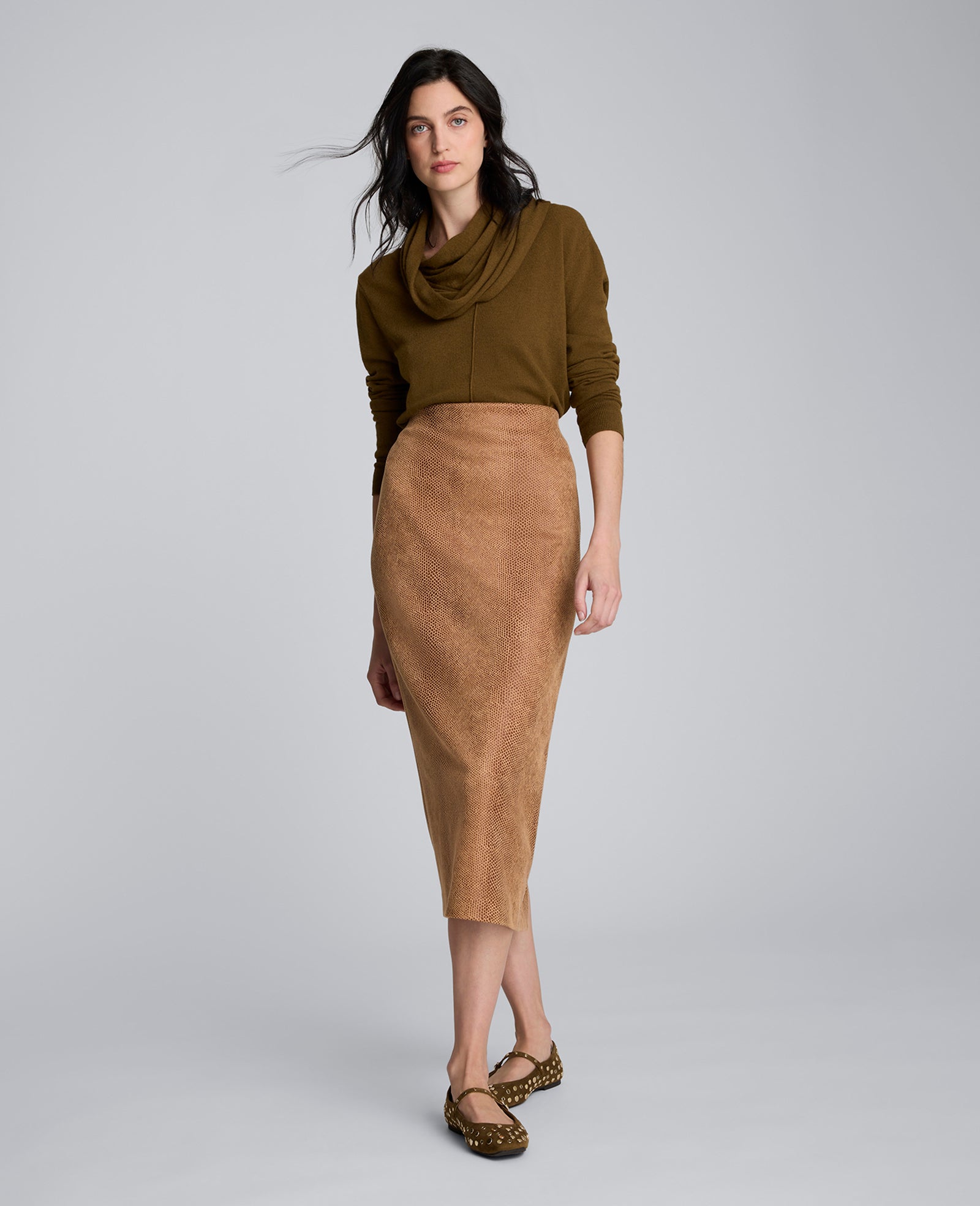 V-Neck Scarf Sweater Dk Moss