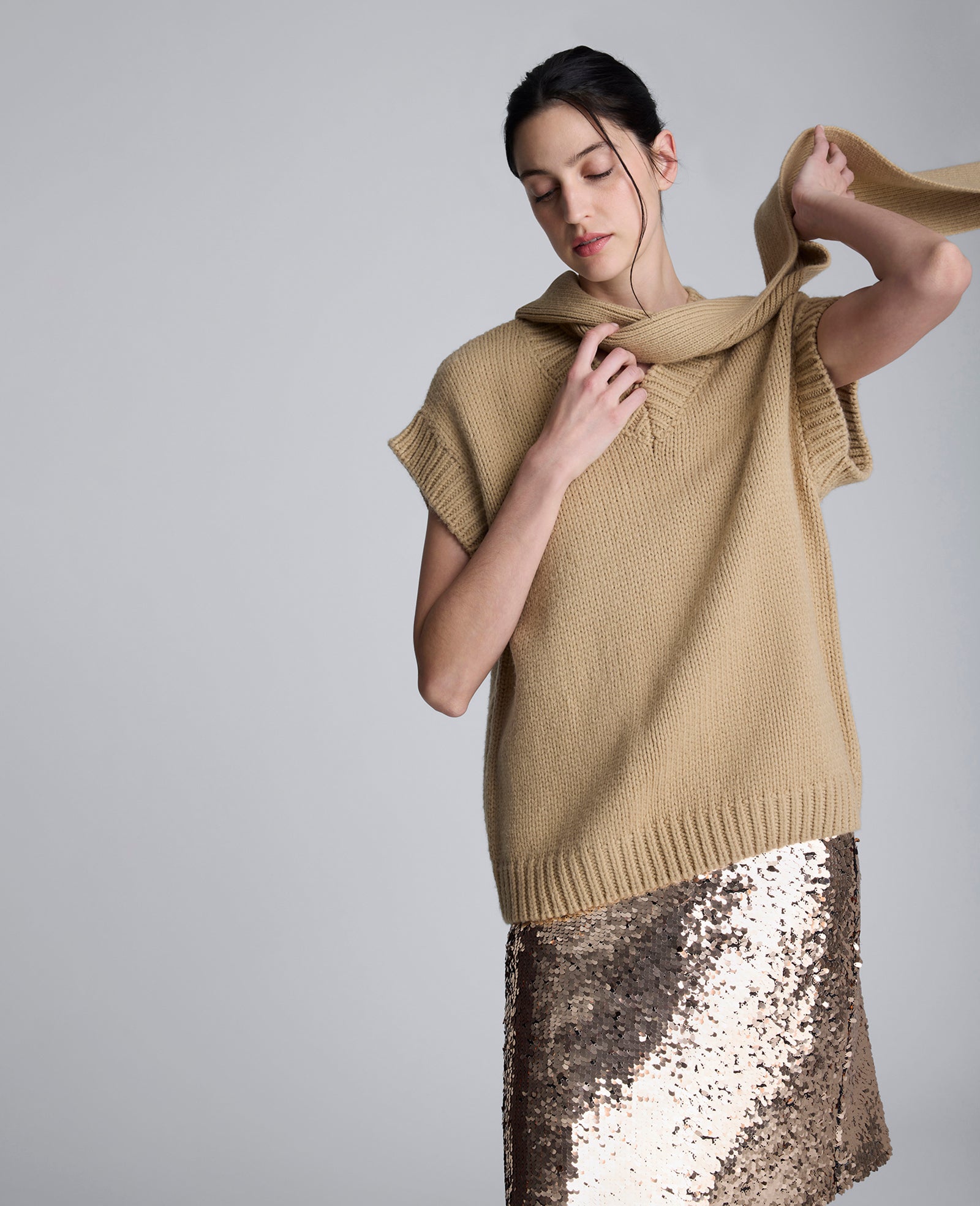 Sweater Vest With Detachable Scarf Gazelle Camel