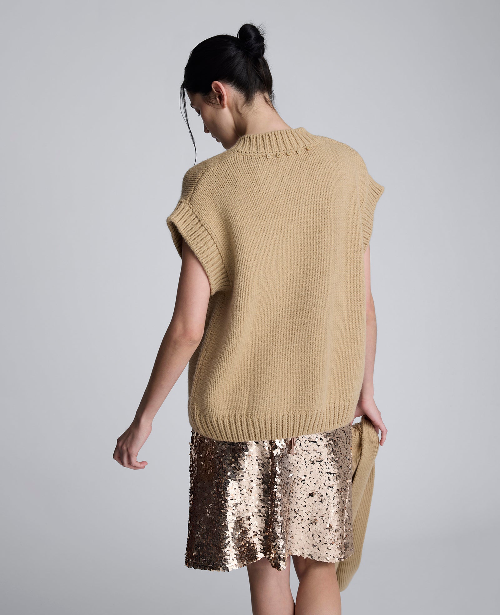 Sweater Vest With Detachable Scarf Gazelle Camel